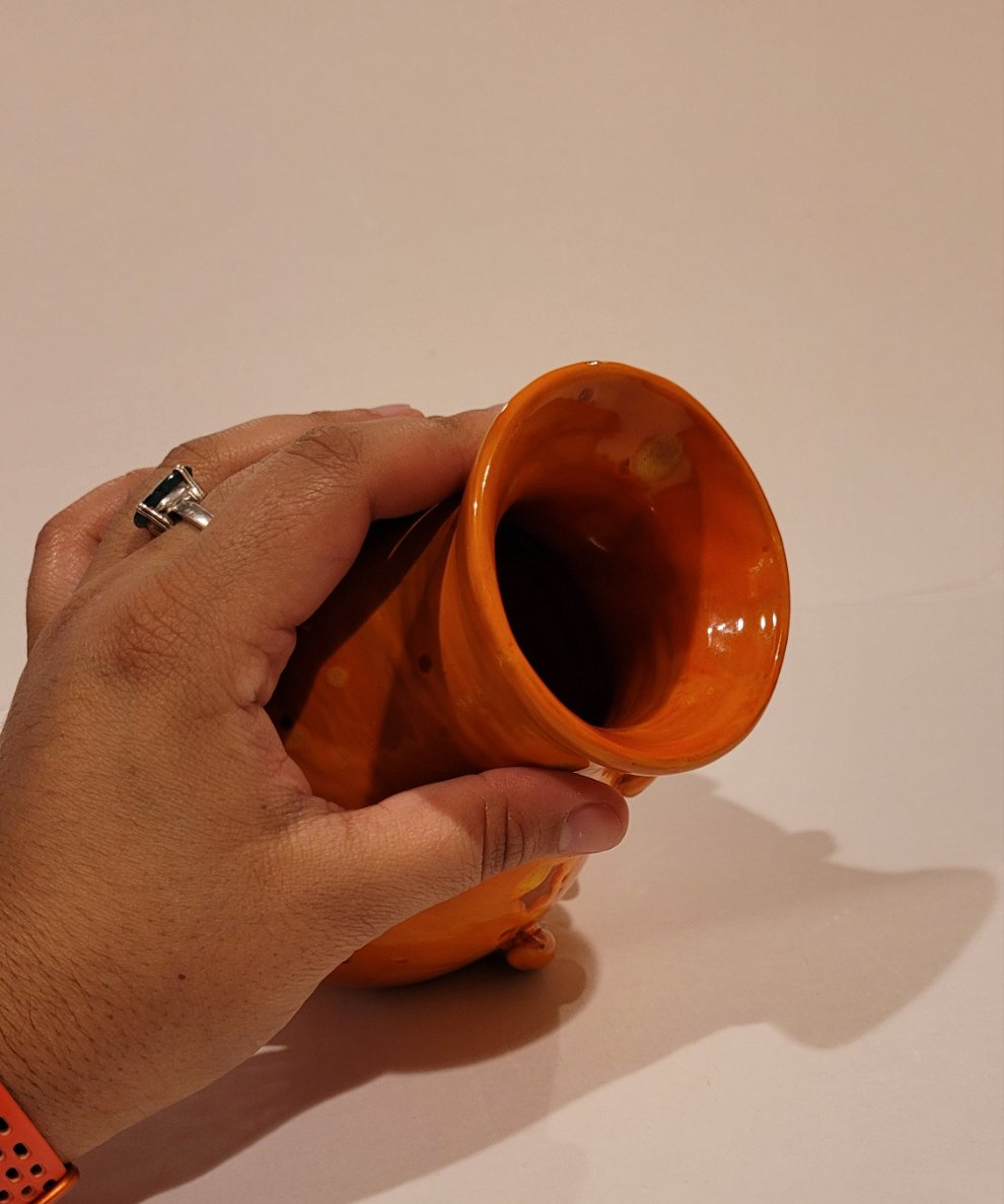 Winkey Vase